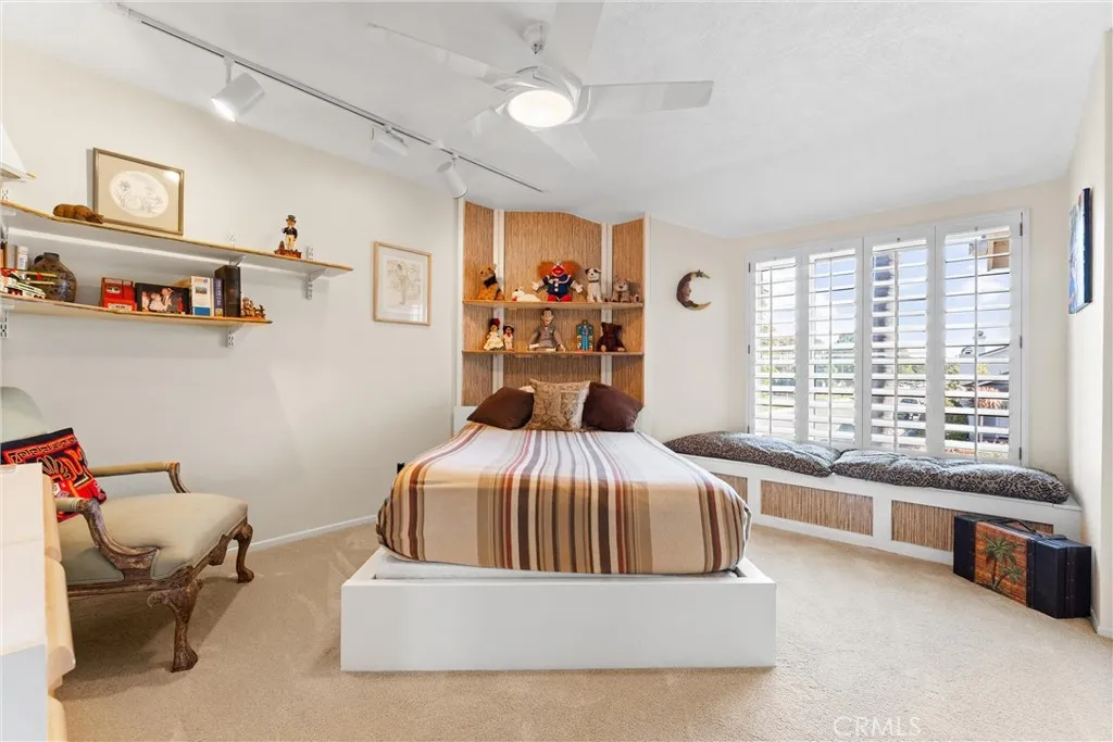 Additional image 46 of 39 Foxboro, Irvine, CA 92614