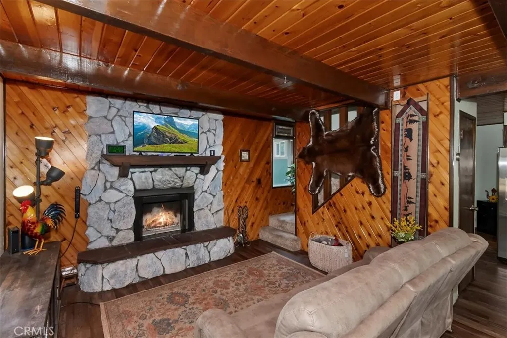 Additional image 5 of 172 Vista Ln, Sugarloaf, CA 92386