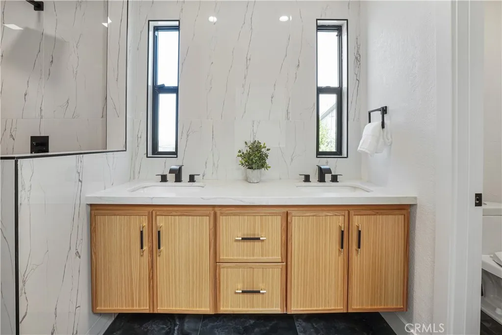 Additional image 77 of 3560 Lavell, Los Angeles, CA 90065