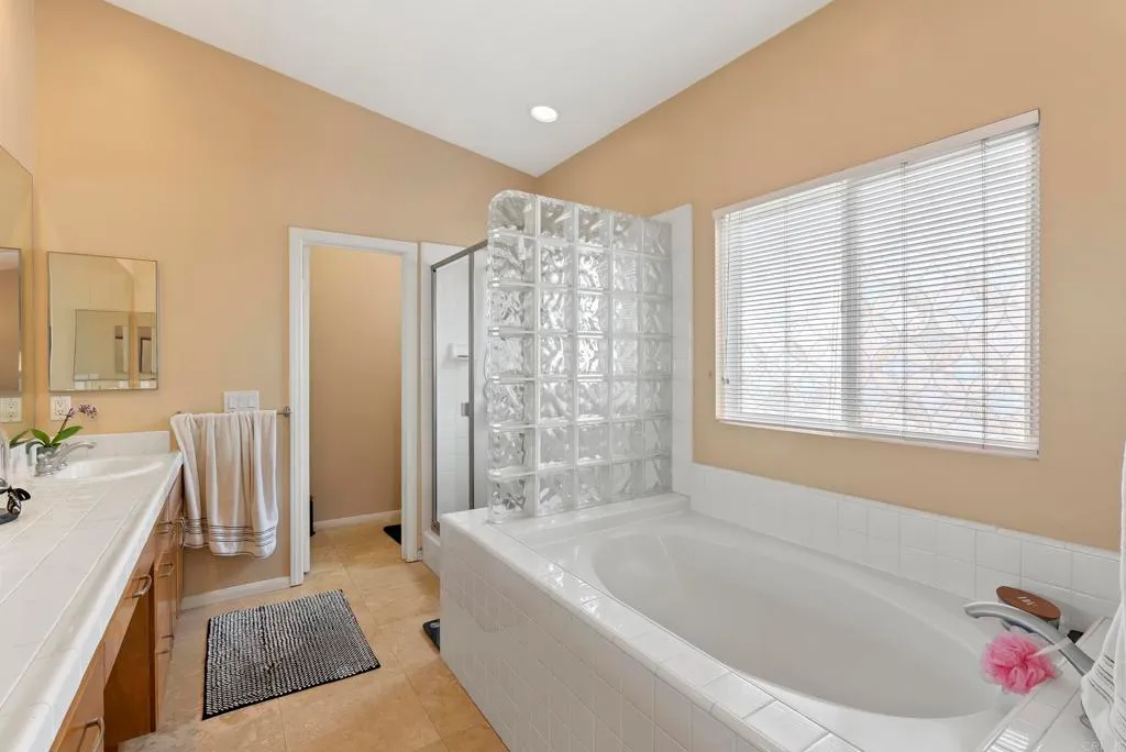 Additional image 38 of 535 F Avenue Unit 4, Coronado, CA 92118