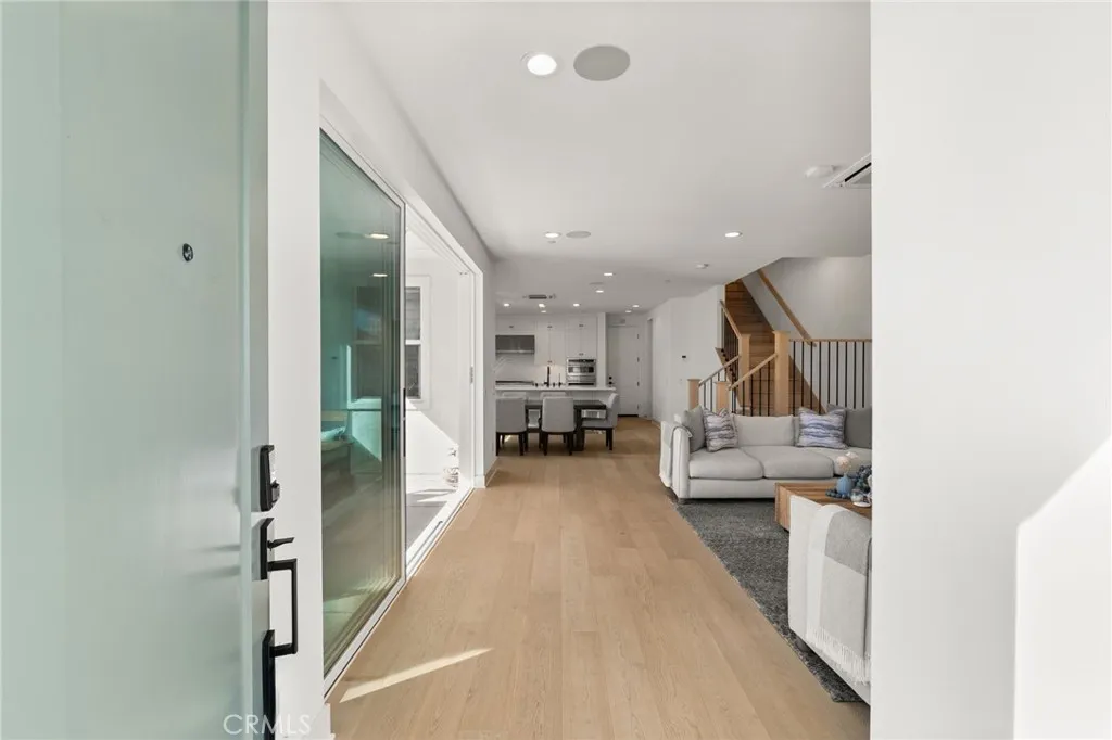 Additional image 28 of 2127 Cresta Dr, Newport Beach, CA 92660