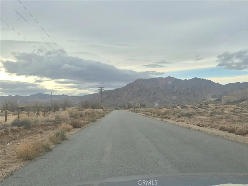 34143 Northside Rd, Lucerne Valley, CA 92356