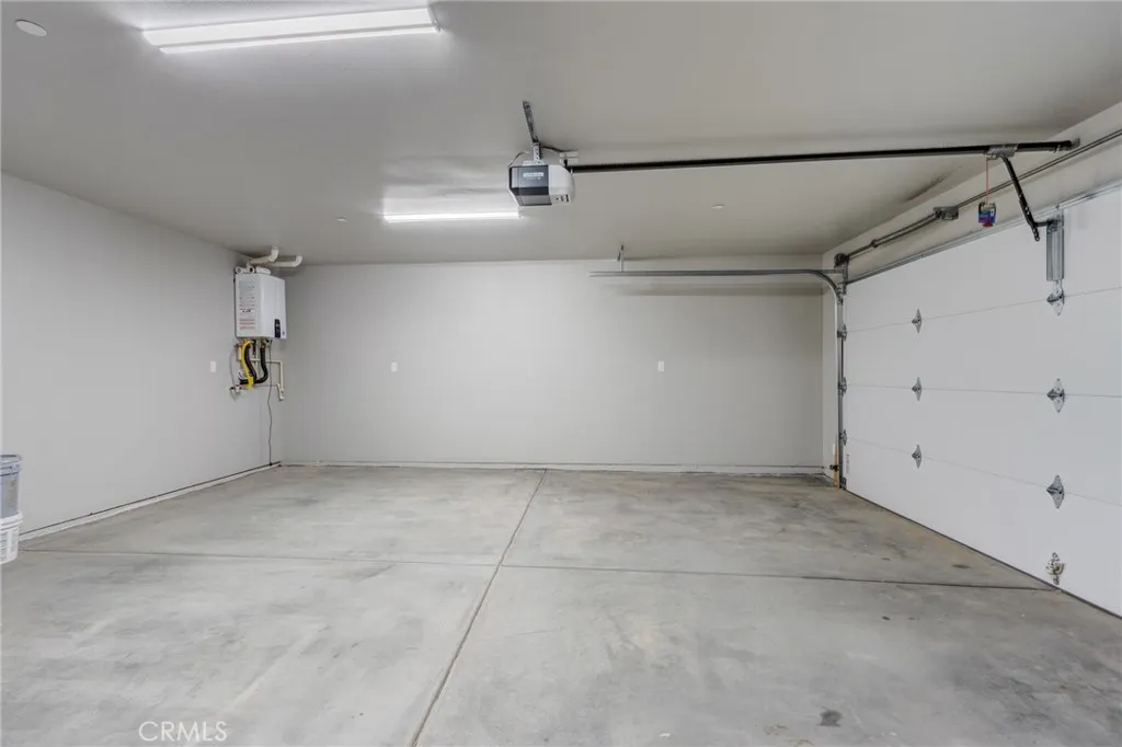 Additional image 102 of 6850 Braceo St, Oak Hills, CA 92344