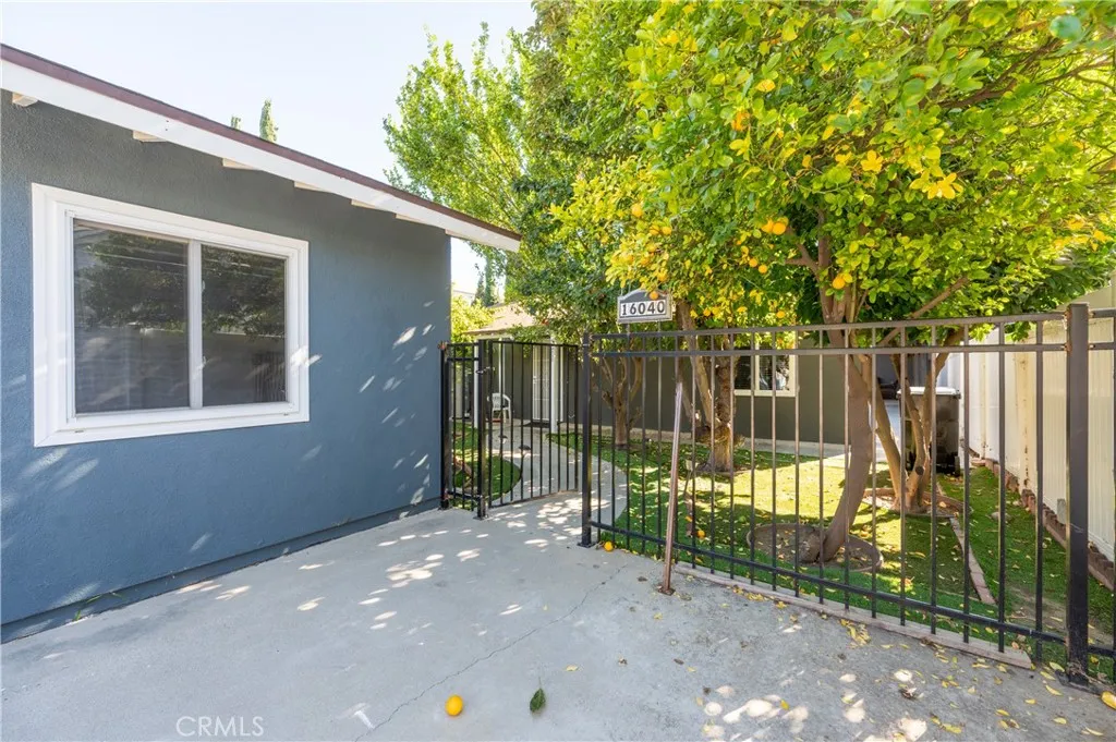 Additional image 7 of 16038 Hartland Street, Van Nuys, CA 91406