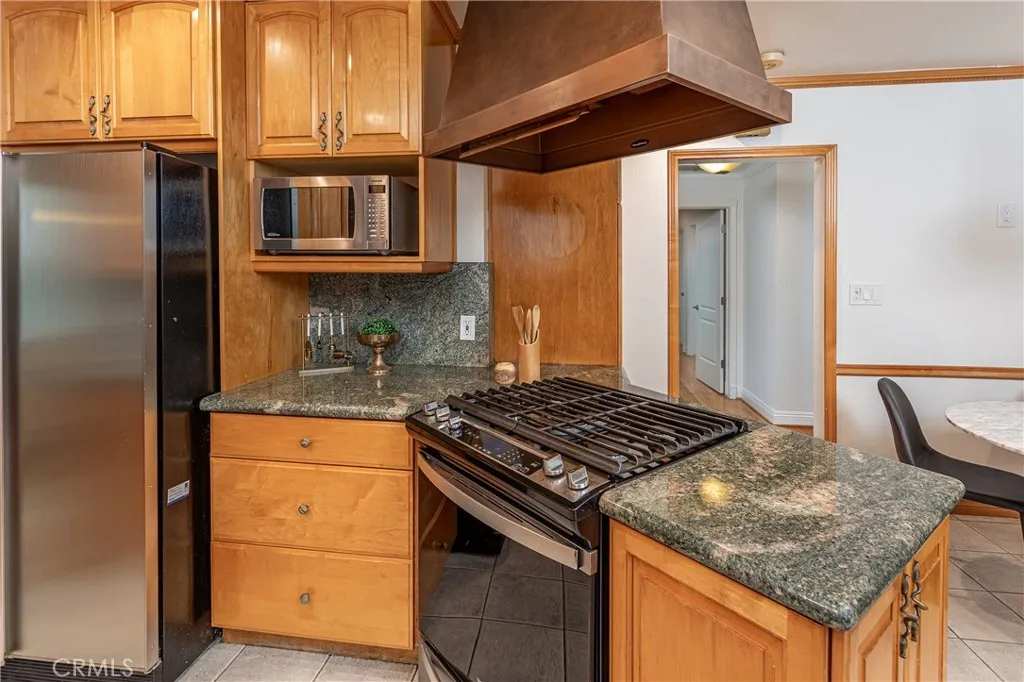 Additional image 13 of 842 Cornell Dr, Burbank, CA 91504