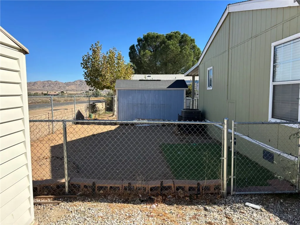 Additional image 30 of 20843 Waalew Rd Unit C4, Apple Valley, CA 92307