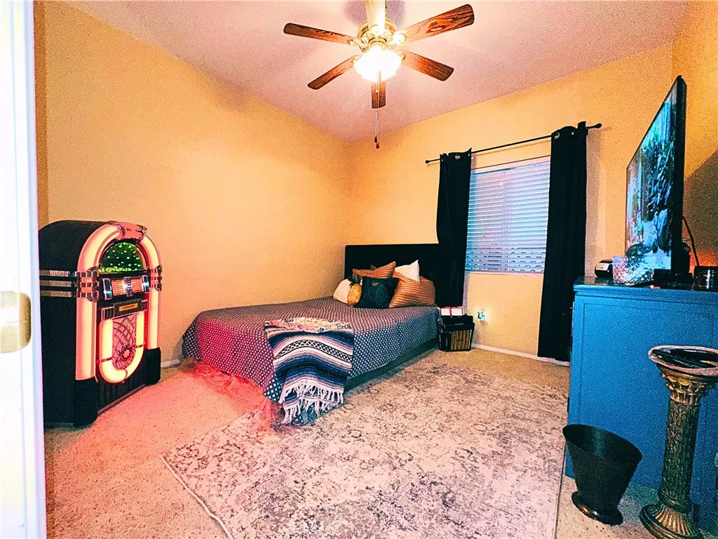 11834 Dellwood St, Victorville, CA 92392