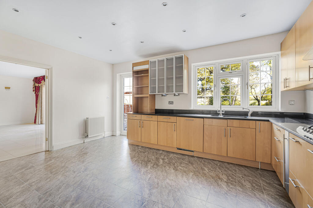 Additional image 8 of Mymms Drive, Brookmans Park, AL9