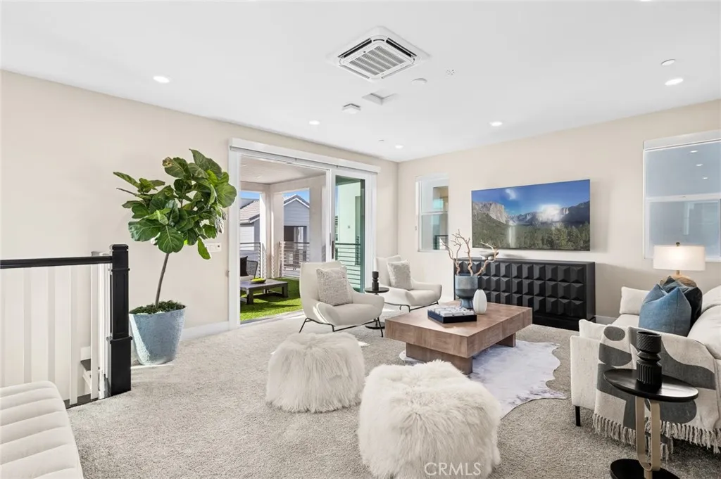 Additional image 30 of 114 Source, Irvine, CA 92618