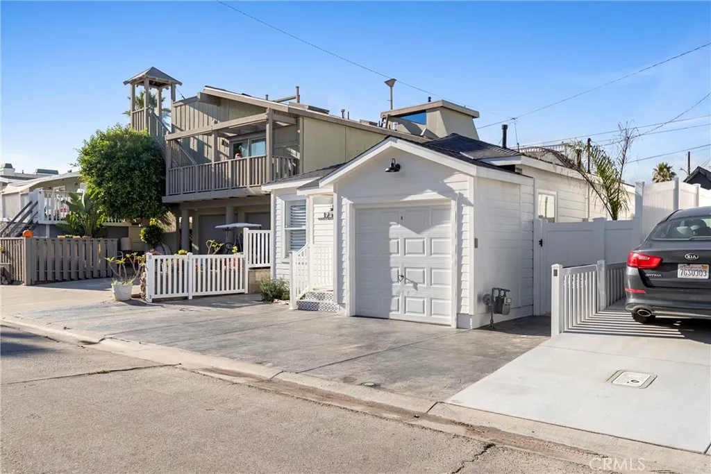 Additional image 91 of 125 Santa Paula Ave, Oxnard, CA 93035