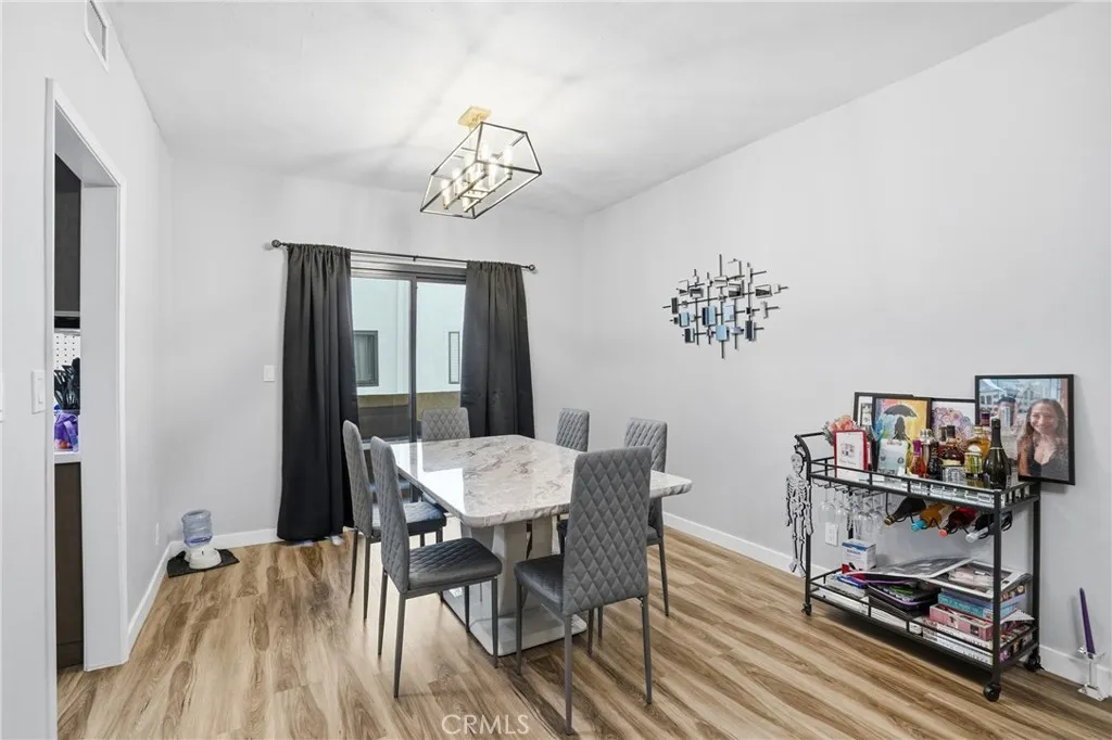 Additional image 39 of 6540 Hayvenhurst Avenue Unit 3, Lake Balboa, CA 91406