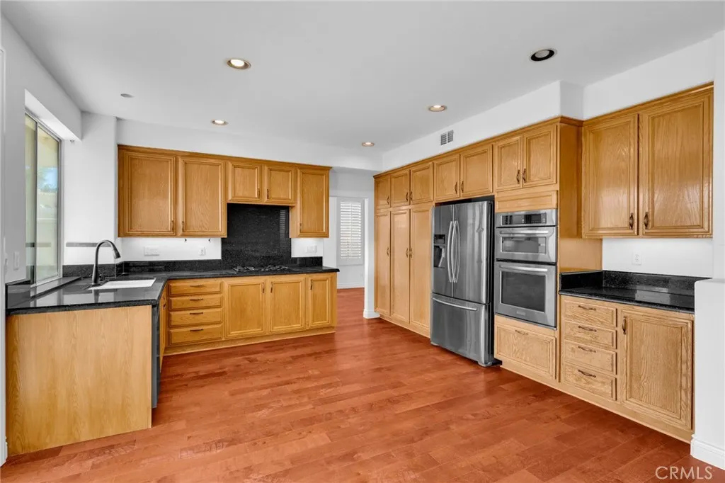 Additional image 17 of 32 Salinas, Lake Forest, CA 92610