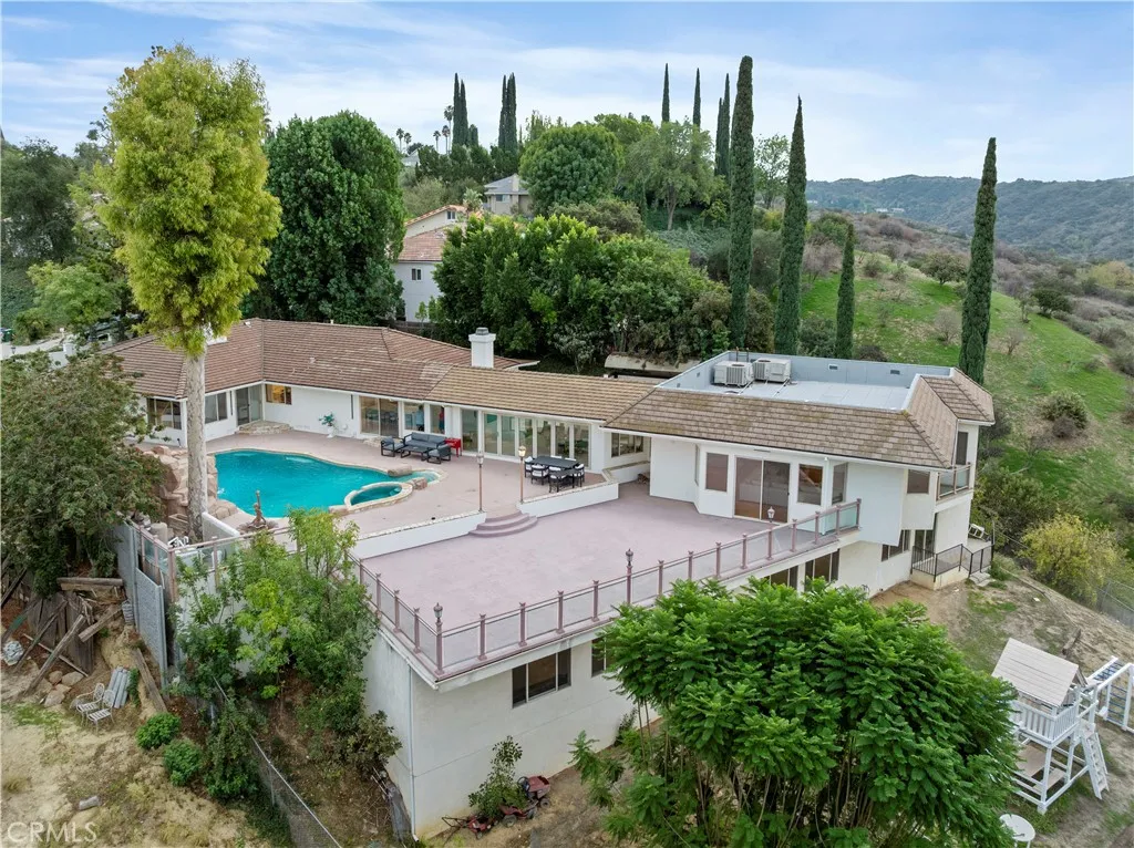 Additional image 140 of 4651 Ellenita Ave., Tarzana, CA 91356