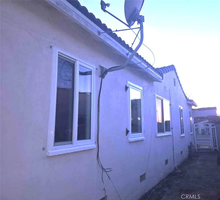 Additional image 25 of 10038 S St Andrews Pl, Los Angeles, CA 90047