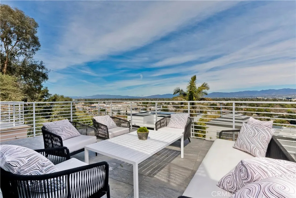 Additional image 72 of 11698 Picturesque, Studio City, CA 91604