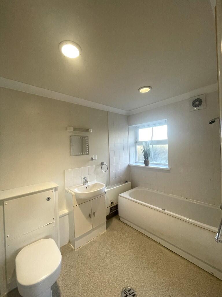 Additional image 6 of Drop Lane, AL2