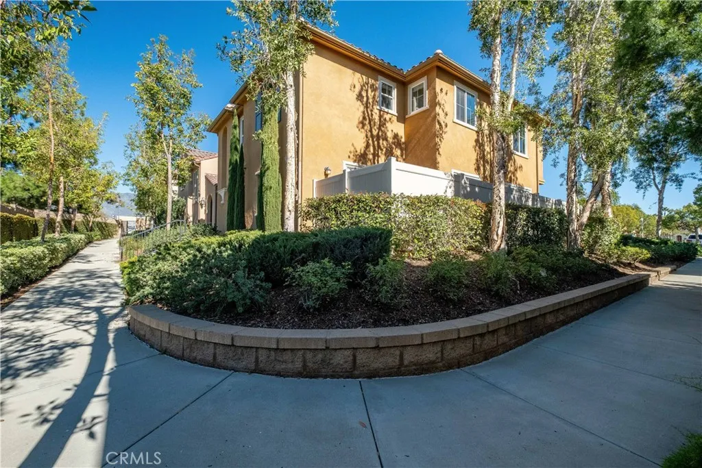 Additional image 102 of 434 Golden Bear Ln, Upland, CA 91786