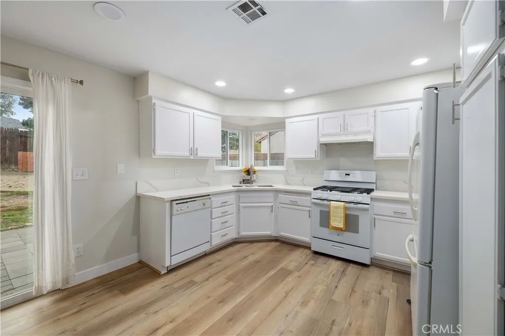 Additional image 38 of 5538 Katrina Pl, Palmdale, CA 93552