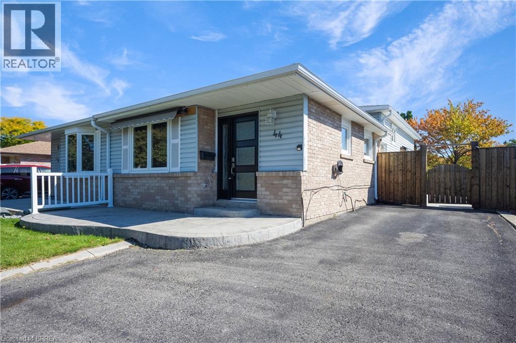 Property image for 44 MARBLEHEAD Crescent|Brampton, Ontario L6S2V1