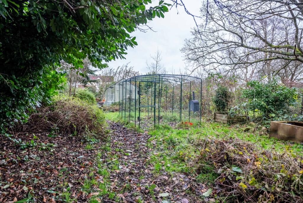 Additional image 18 of Radlett Road, Frogmore, St. Albans, Hertfordshire, AL2