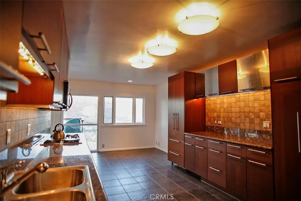 Additional image 7 of 7027 Macapa, Hollywood Hills East, CA 90068