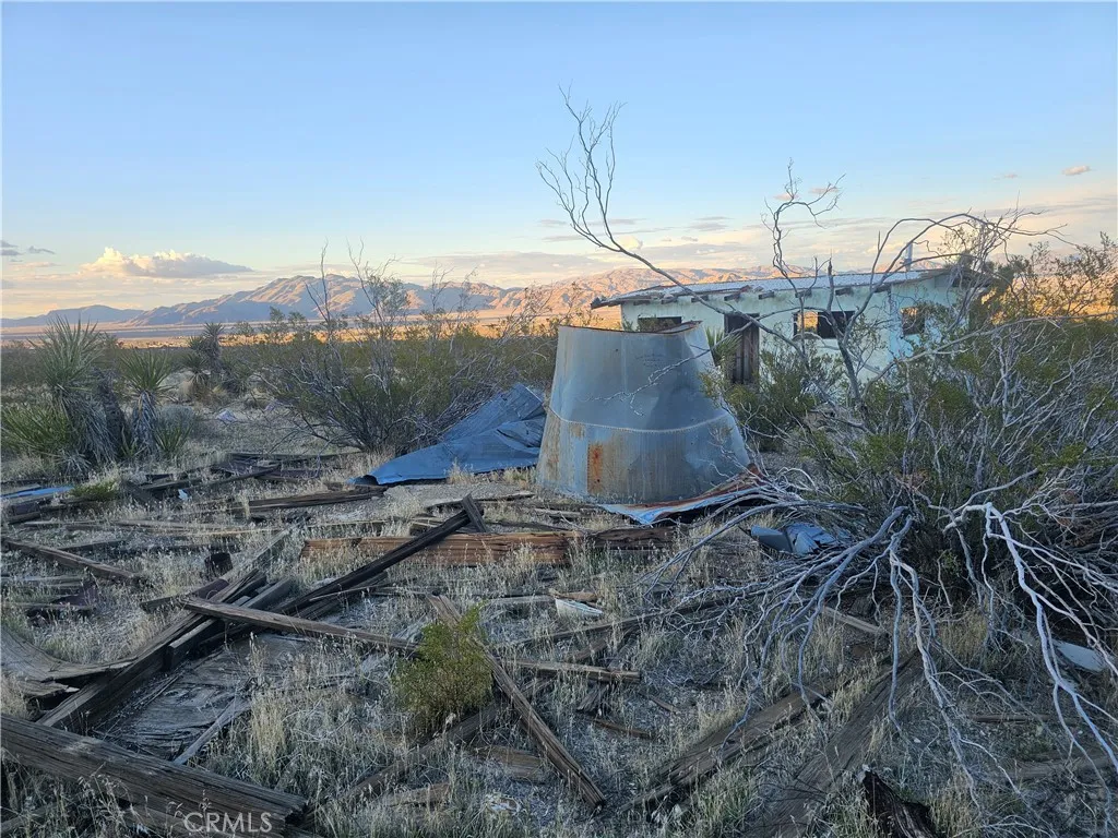 Additional image 8 of 411 Powerline Rd., Lucerne Valley, CA 92356