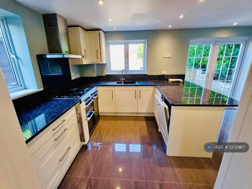 Additional image 5 of Noke Shot, Harpenden, AL5