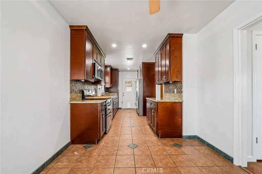 Additional image 16 of 1242 N Cypress Ave, Ontario, CA 91762