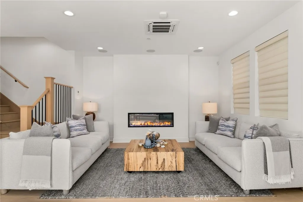 Additional image 9 of 2127 Cresta Dr, Newport Beach, CA 92660