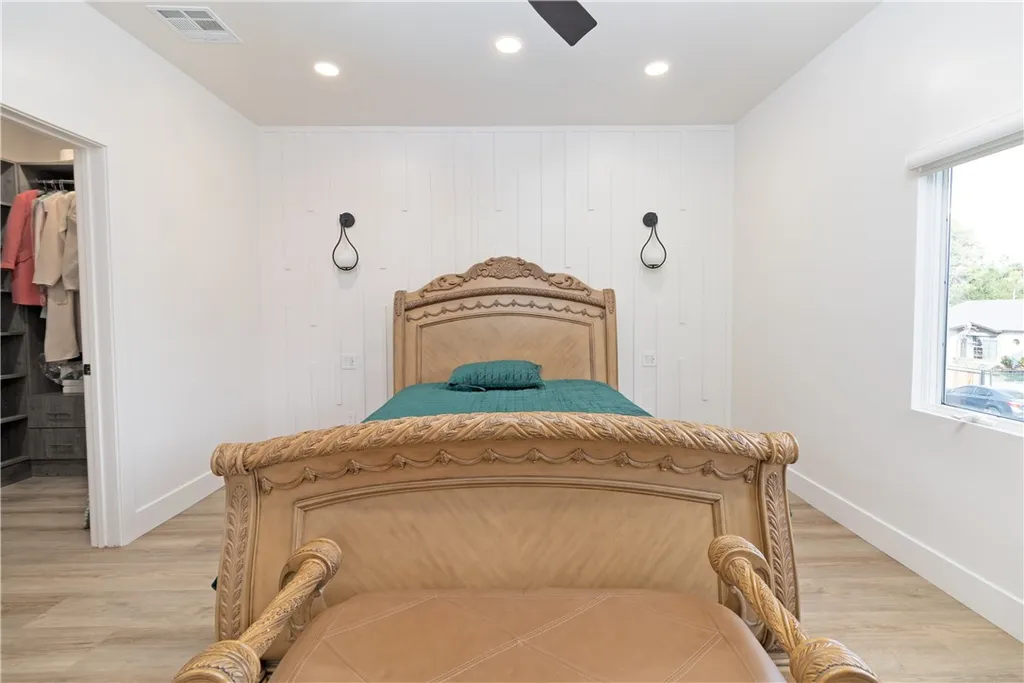 Additional image 48 of 5439 Gentry Avenue, Valley Village, CA 91607