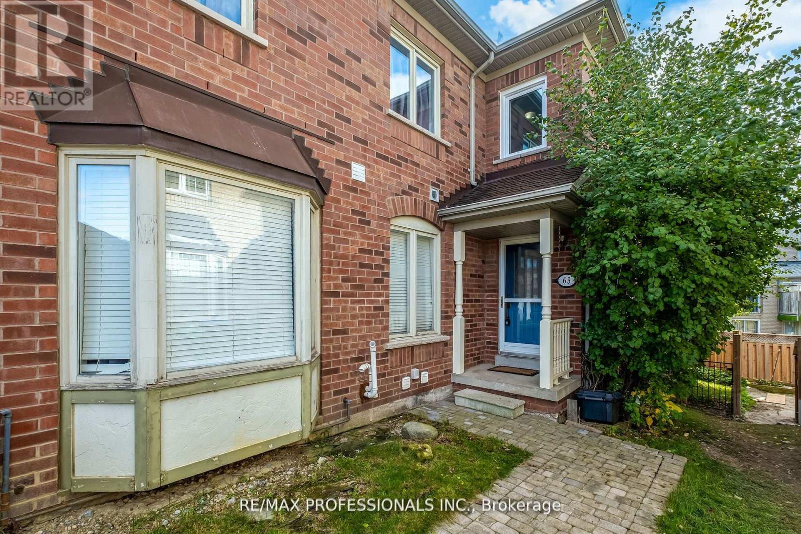 65 HICKORYBUSH AVENUE|Brampton (Sandringham-Wellington), Ontario L6R1C8