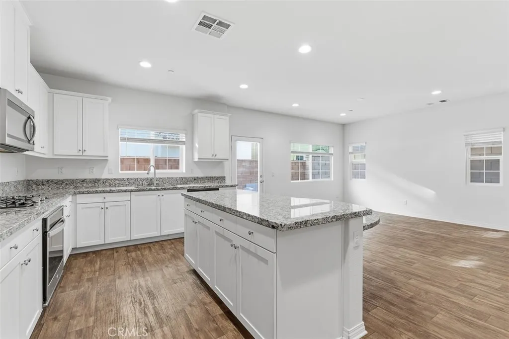 Additional image 8 of 7252 Medley Lane, Fontana, CA 92336