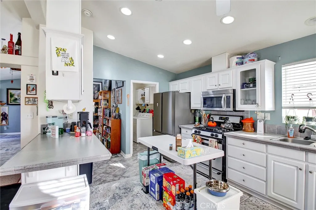 Additional image 10 of 890 Santa Clara Circle, Hemet, CA 92543