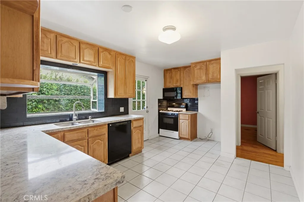 Additional image 48 of 4127 Coolidge Avenue, Los Angeles, CA 90066