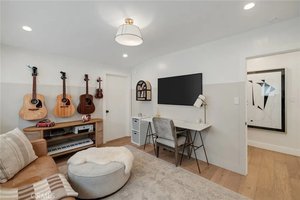 Additional image 133 of 1326 Voorhees Ave., Manhattan Beach, CA 90266