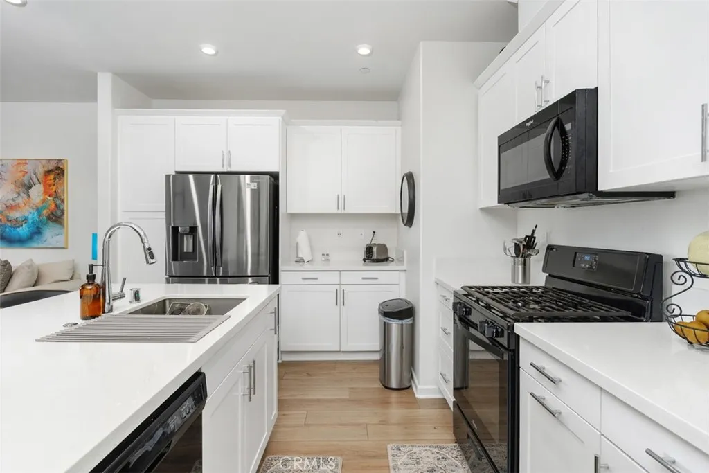 Additional image 14 of 1035 W Clover Ave, Rialto, CA 92376