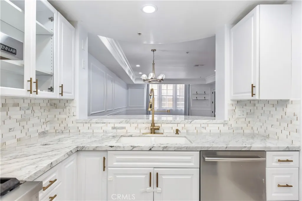 Additional image 32 of 12026 Hoffman Street Unit 302, Studio City, CA 91604