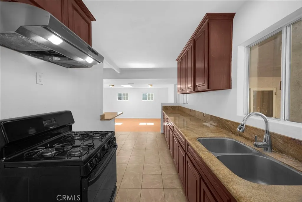 Additional image 23 of 1128 S Parton St, Santa Ana, CA 92707