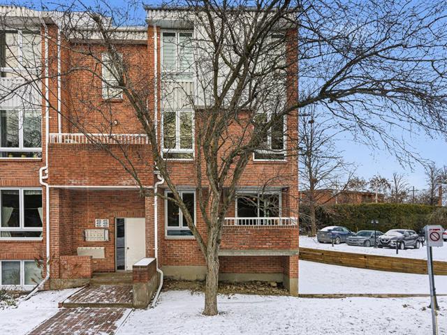 415 Rue Louis-Hébert|Boucherville, Quebec J4B7K3