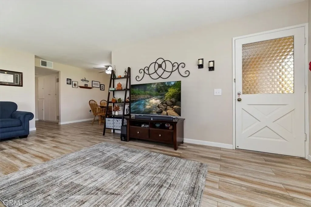 Additional image 7 of 618 S Santa Fe Street Unit 8, Hemet, CA 92543