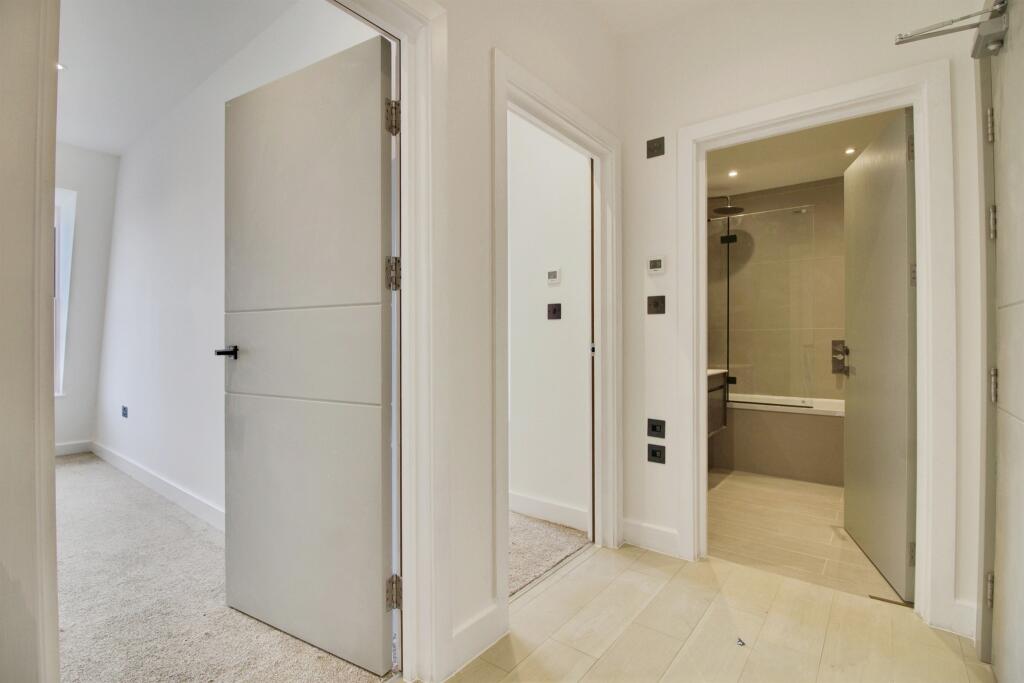 Additional image 14 of Stonehills, Welwyn Garden City