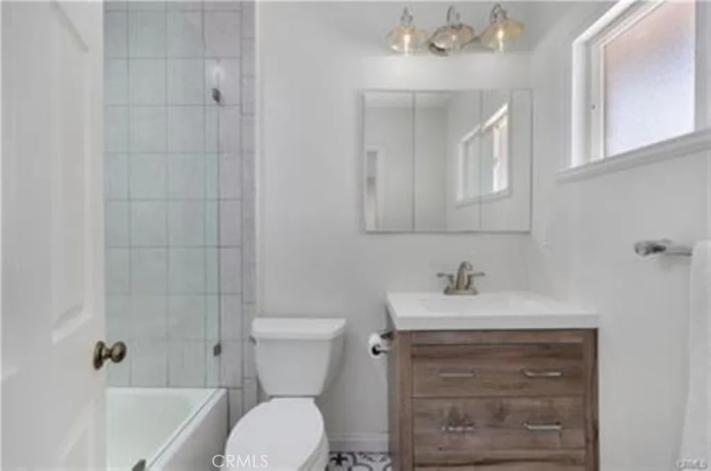 Additional image 20 of 22335 Kittridge Street, Woodland Hills, CA 91303