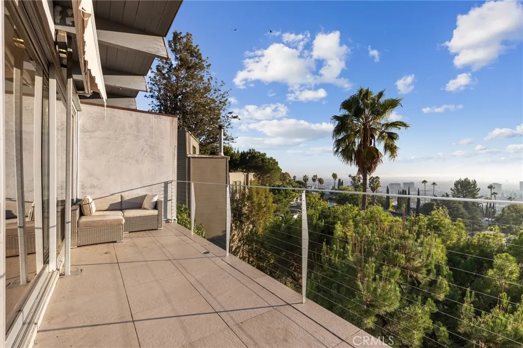 Additional image 42 of 5675 Spreading Oak Drive, Los Angeles, CA 90068