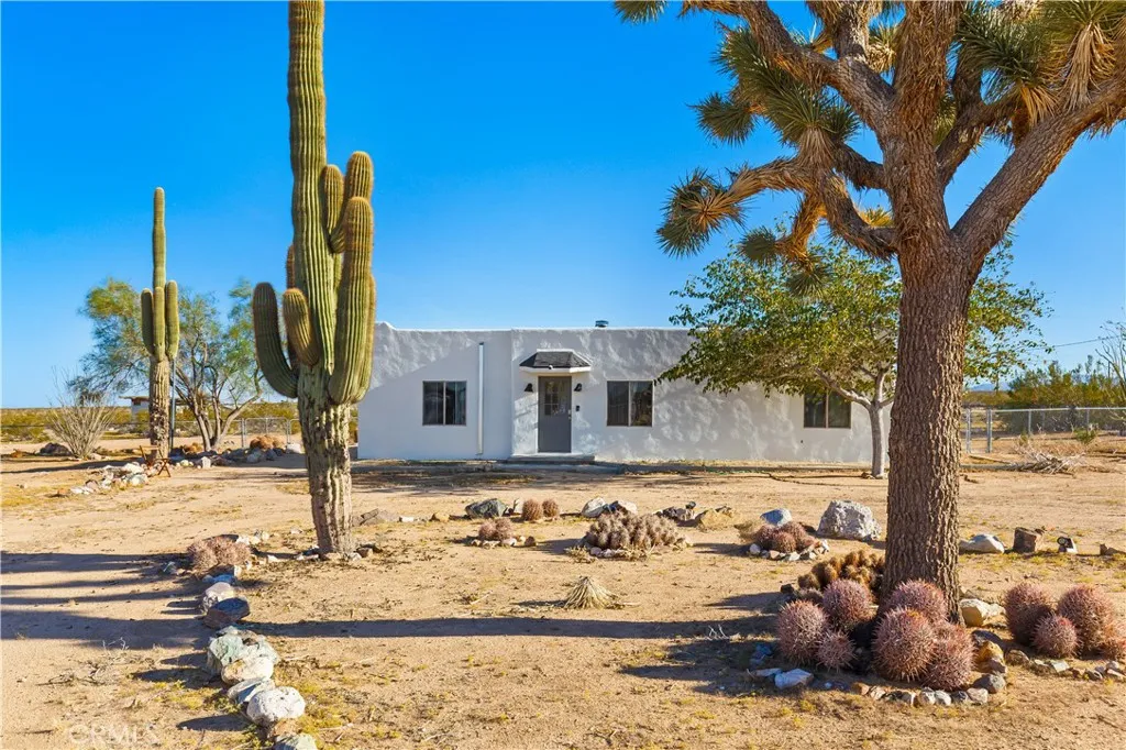 Additional image 2 of 60611 Birdie Ln, Landers, CA 92285