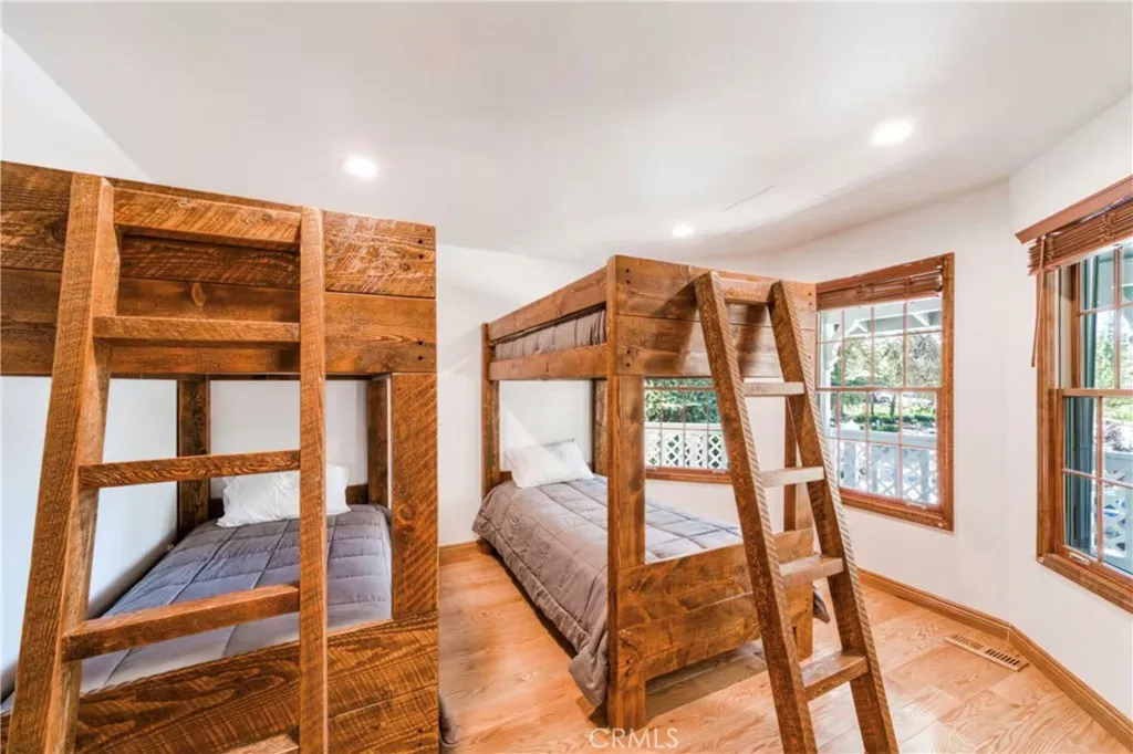 Additional image 80 of 42725 Tannenbaum, Big Bear Lake, CA 92315