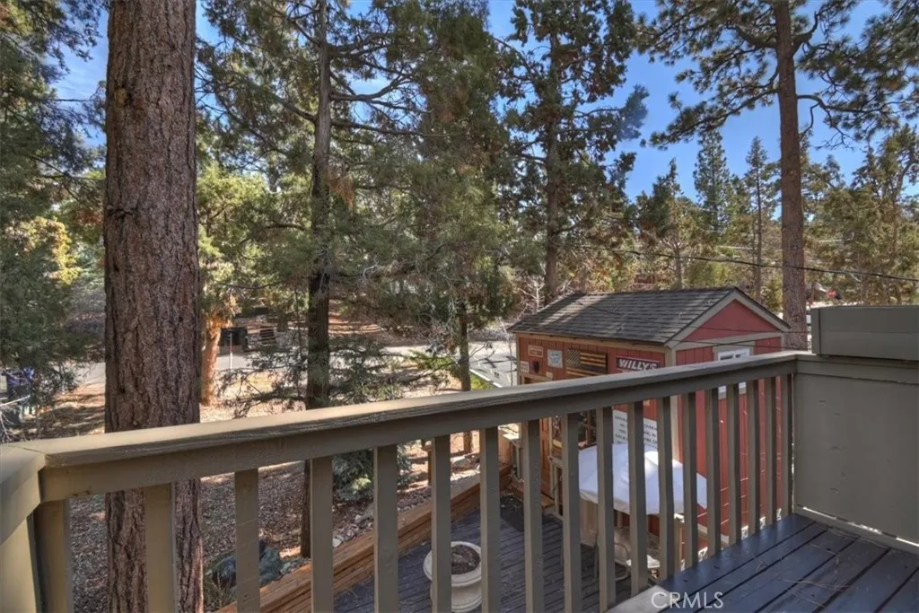 Additional image 21 of 172 Vista Ln, Sugarloaf, CA 92386