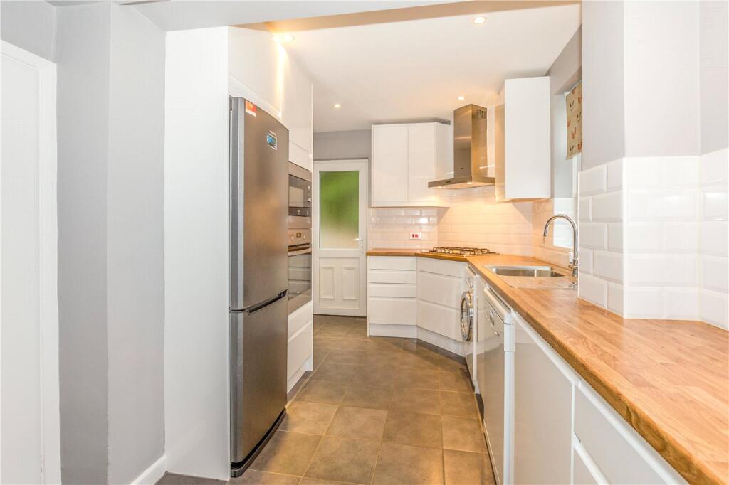 Additional image 3 of Orchard Close, St. Albans, Hertfordshire, AL1