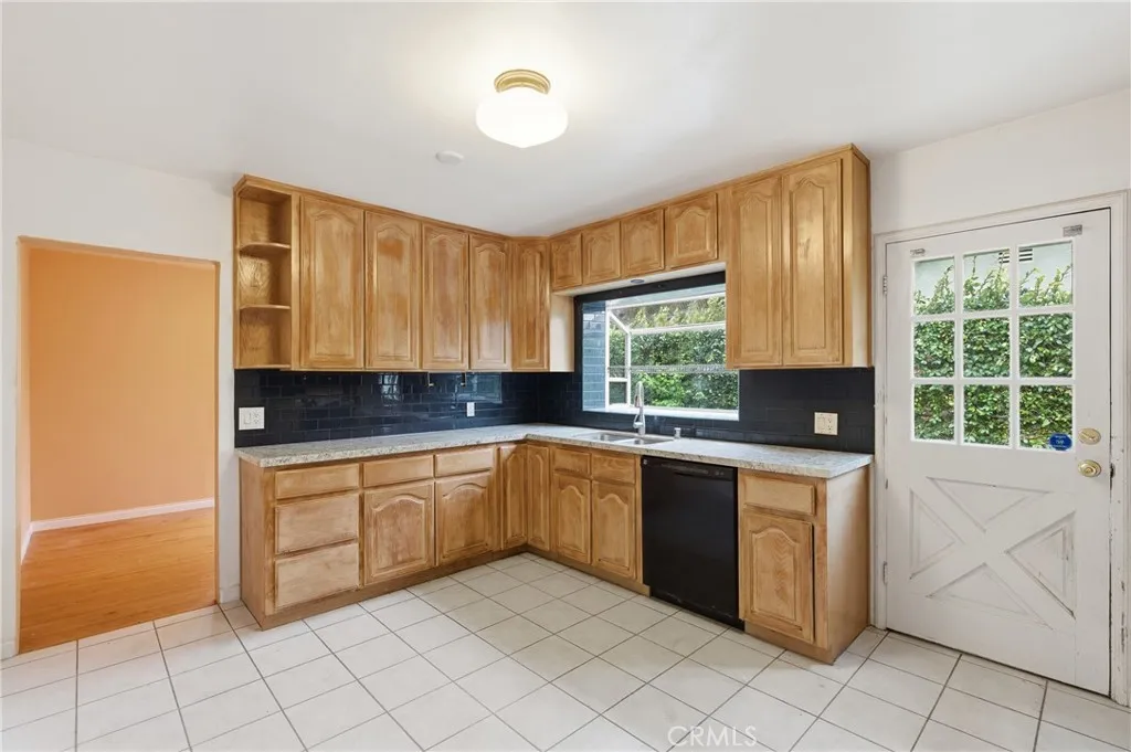 Additional image 49 of 4127 Coolidge Avenue, Los Angeles, CA 90066