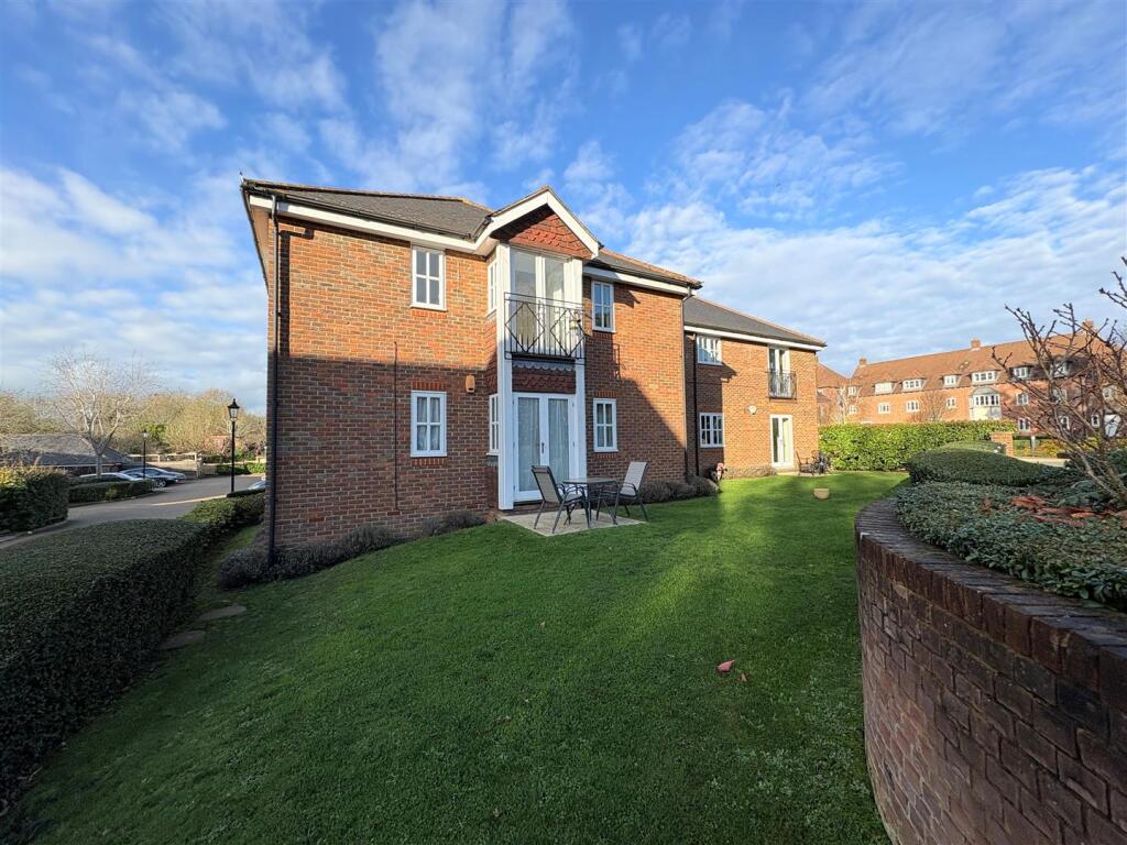 Additional image 11 of Minister Court, Frogmore, St. Albans