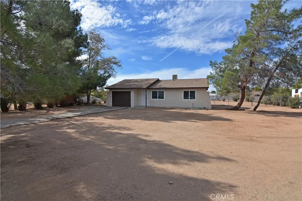 Additional image 2 of 14564 Tonikan Rd, Apple Valley, CA 92307